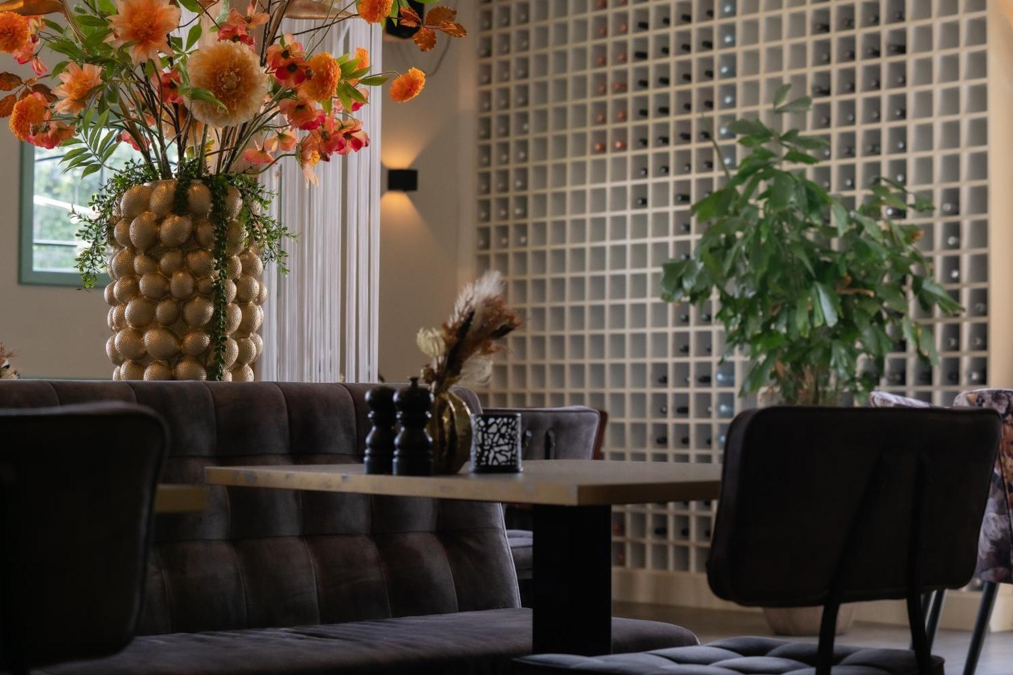 Hotel - Restaurant Hoeve Kromwijk Zoetermeer Buitenkant foto